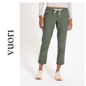 Vuori Ripstop Pants Womens Medium Army Green Cropped New